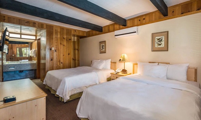 Bass Lake Hotel | Picturesque Retreat Near Yosemite, Best Location for Hikes & Lakeside Adventure