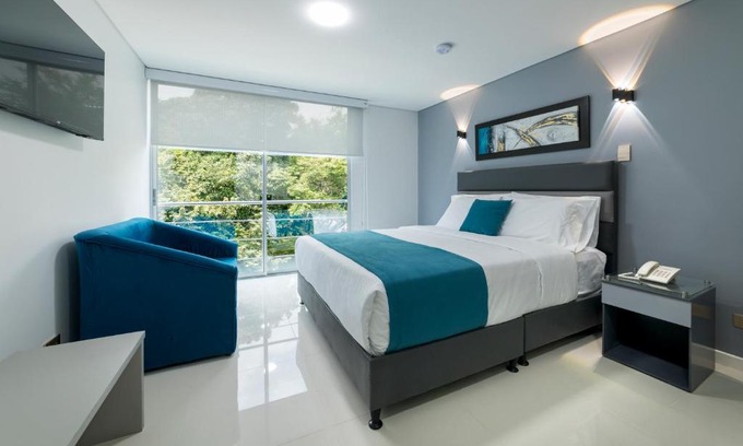 Cali Hotel | Piedra Luna