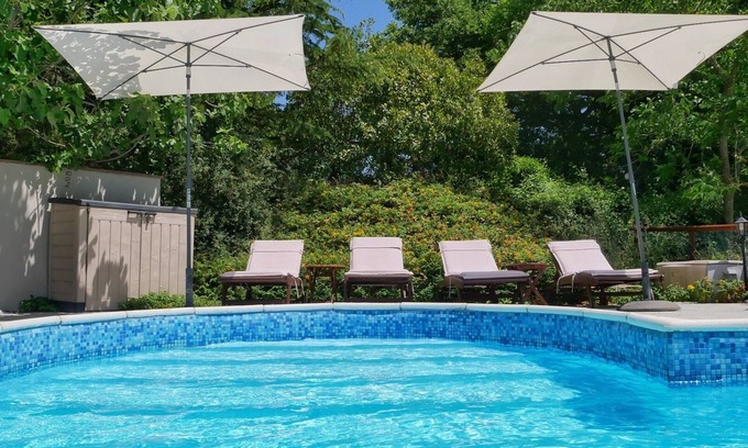 Pierantonio Apartment | Pietramelina- Beautiful Stone Farmhouse with Pool in Quiet Valley Setting