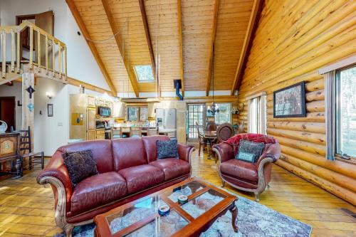 Divide House | Pikes Peak Retreat