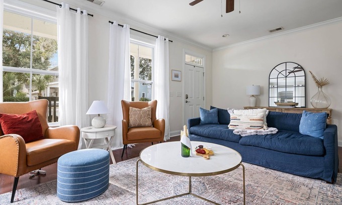North Charleston House | Pina Colada | 3BR Retreat in Park Circle with Golf