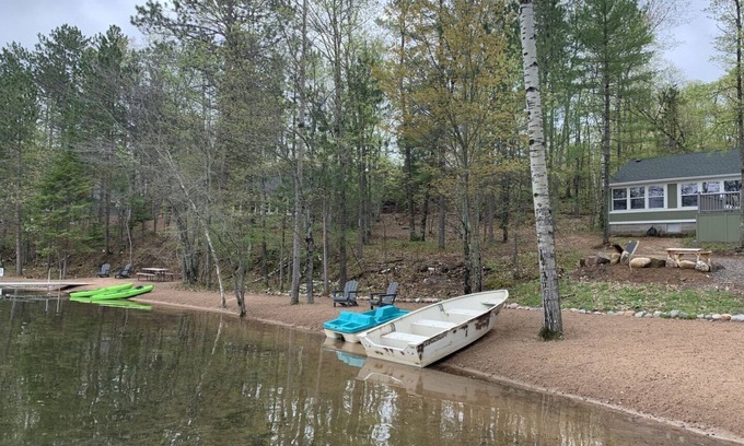 Land O Lakes Cabin | Pine Bluff Cottage (Unit 3)
