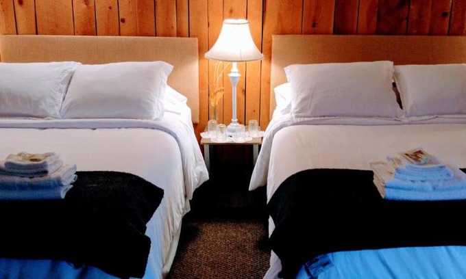 Pine Hill Hotel | Pine Hill Arms Hotel