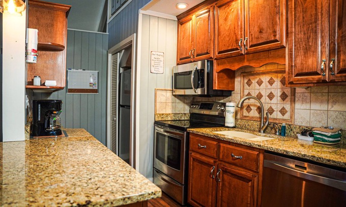 Pine Mountain Ski Chalet | Pine Mountain Club Chalets - Offlake Three Bedroom #54 - Non-pet Friendly