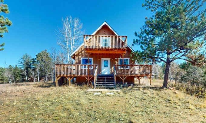 Florissant House | Pine Perch