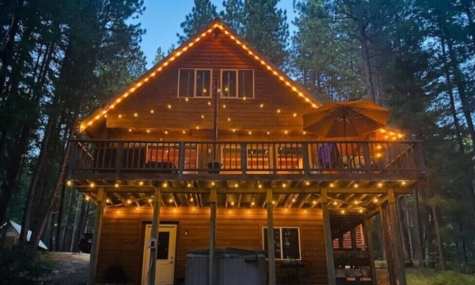 Ardenvoir Cabin | Pine Top Cabin in Leavenworth, WA /Lake Wenatchee