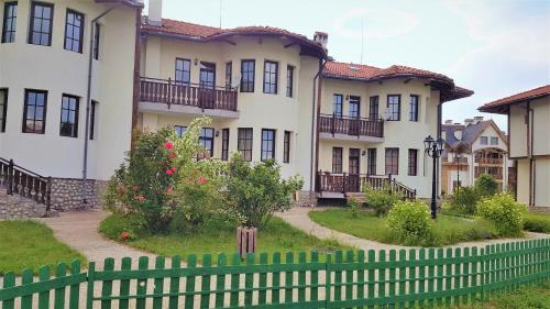 Shiligarnika Hotel | Pinerose Resort