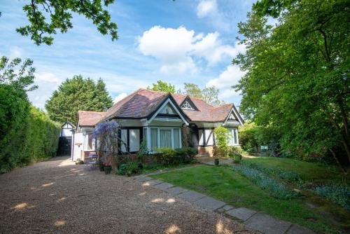 New Forest District House | Pinewood Cottage Self Catering Apartments and studio apartments