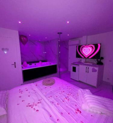 Saint-Sylvestre Apartment | Pinkroom06