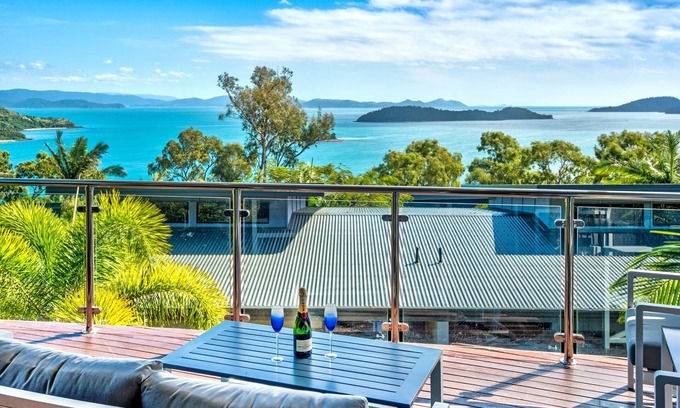 Hamilton Island Apartment | Pinnacle 9, Seaview Apartment on Hamilton Island