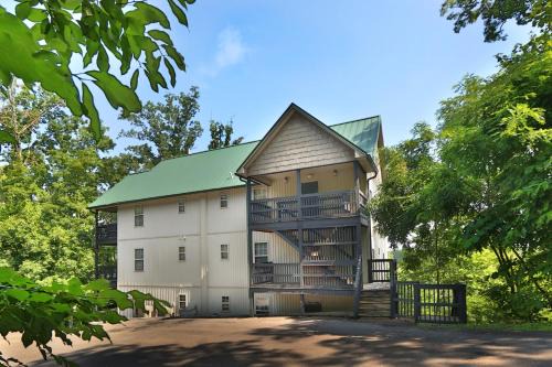 Pigeon Forge Ski Chalet | Pinnacle View 7C by Eden Crest