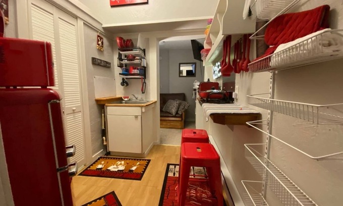 Knoxville Apartment | Pint-Sized Haven: Near Downtown Knoxville & UT