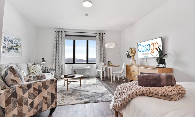 Deer Valley Apartment | Pioche at New Deer Valley East Village, King Bed, Hot Tub, EV Charging, Bike Storage