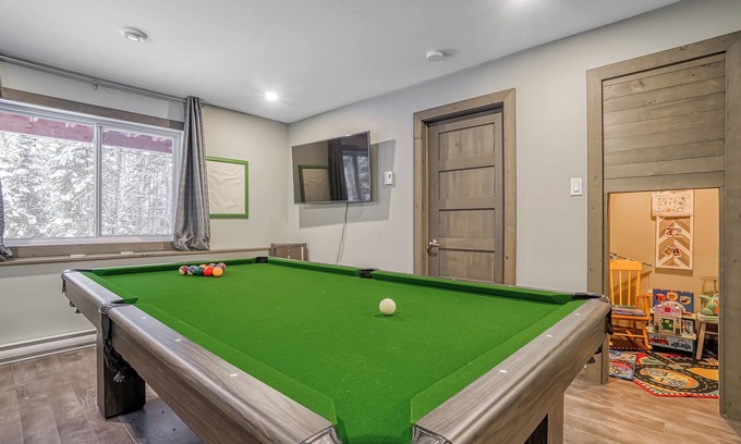 Saint-Faustin-Lac-Carre House | Piscine/spa/billard et Plein air