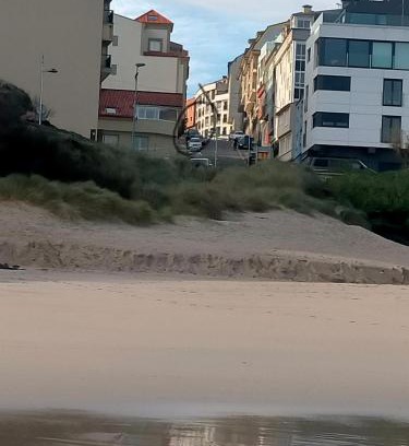 Malpica de Bergantinos Apartment | Piso al lado de la playa, ruta de los faros, etc