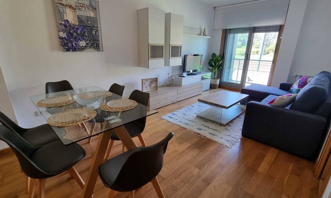 Vilagarcia de Arousa Apartment | Piso en el centro para 6 personas en Vilagarcia