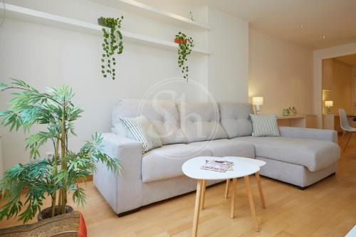 Les Corts Apartment | Piso familiar cerca de Diagonal