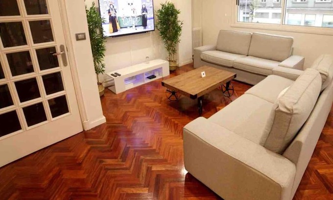 Vigo Apartment | Piso lujo en Gran Vía con garaje