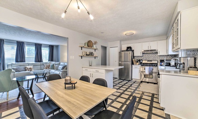 Brighton Heights House | Pittsburgh Retreat w/Deck ~ 4 Mi to Dtwn!