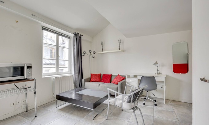 Saint-Gervais Apartment | Place des Vosges (Sévigné) ID 317