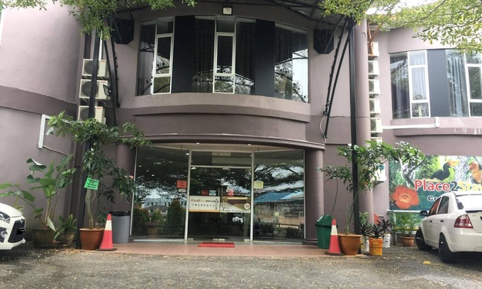 Kuching Hotel | Place2Stay - Kenyalang