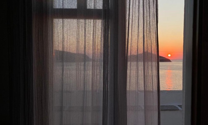 Panormos Apartment | Planitis Lighthouse View