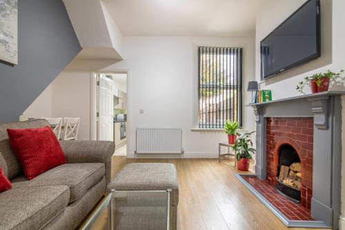 Hull Apartment | PLATFORM Fishing Quarter Apartment 1 with Free Street Parking