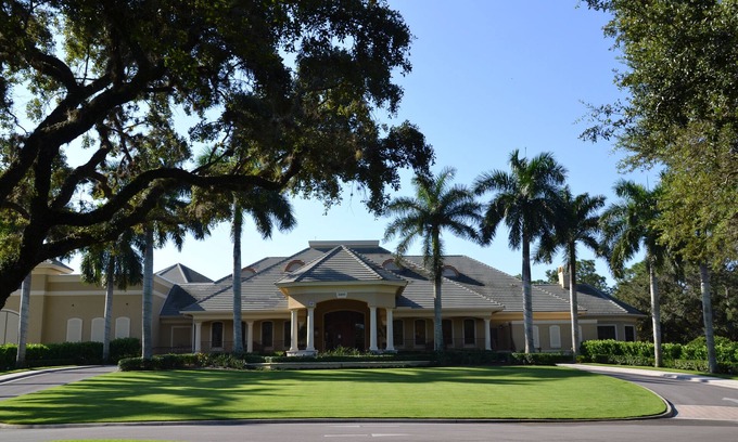 North Naples House | Play Unlimited Golf while Staying at this Elegant Estate Home with pool