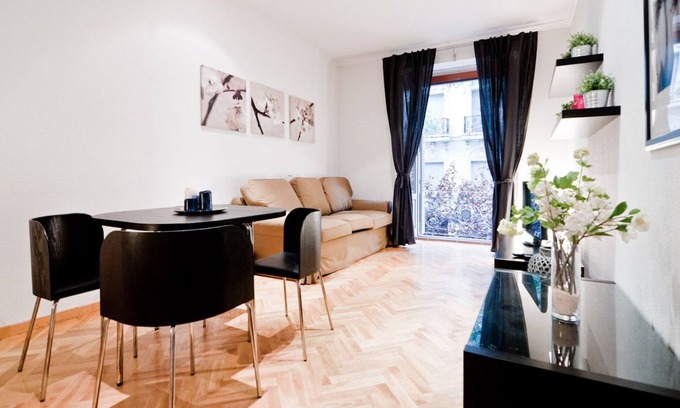 Moncloa - Arguelles Apartment | PLAZA DE ESPAÑA AMPLIO AND LUMINOUS