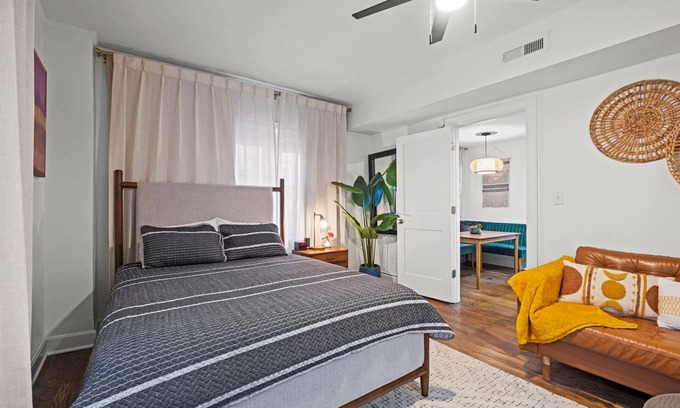 Park Central-Research Park Apartment | Plaza Nook - studio walkable to Plaza, Nelson w/rooftop patio