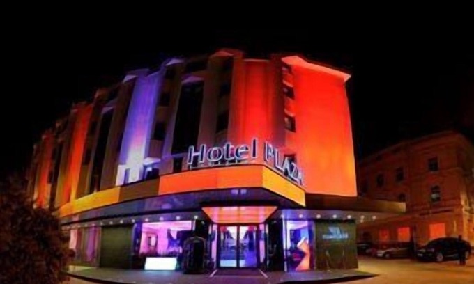 Tirgu Mures Hotel | Plaza V
