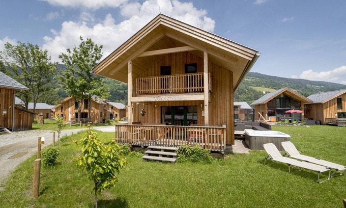 Sankt Lorenzen ob Murau Ski Chalet | Pleasant chalet with indoor hot tub