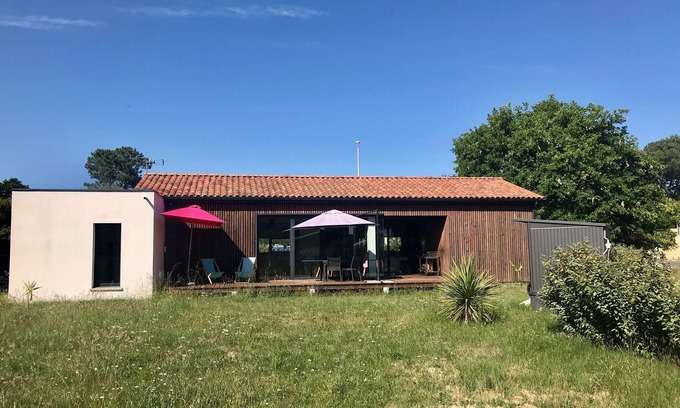 Maubuisson House | Pleasant modern air-conditioned villa - Lake 200m-12 sleeps -Maubuisson center