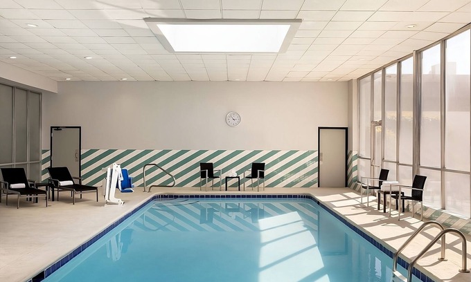 Fort Worth Hotel | Pleasant Stay! 4 Upscale Units! Indoor Pool, Near Fort Worth Botanic Garden