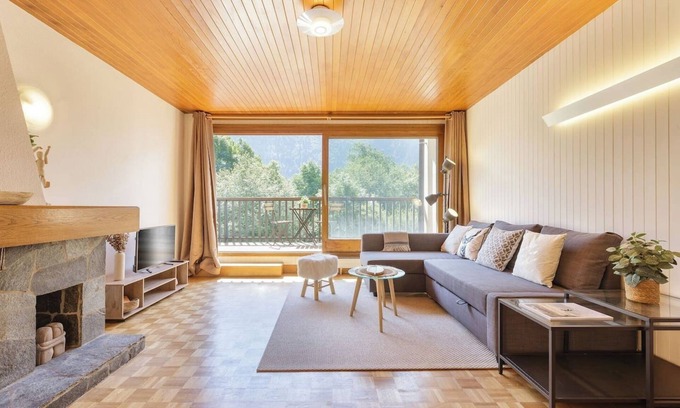 Chamonix City Centre Apartment | Plein Sud - Apart 2CH Vue Mt Blanc | Parking | Balcon | Calme