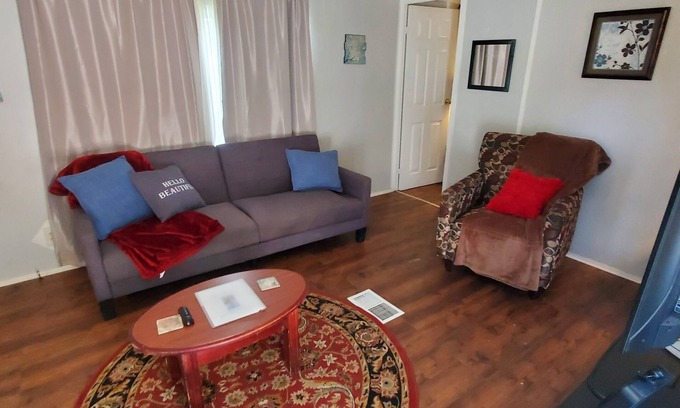 West Monroe Apartment | Plenty of space for that extended stay! 3 Beds!