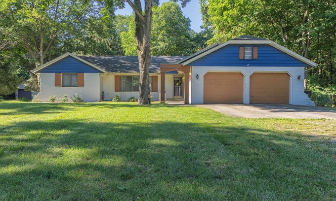 Fennville House | Plum Creek - Large home with 2 kitchens close to Pier Cove!