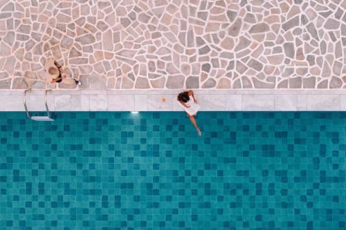 Logaras Hotel | Pnoi Hotel