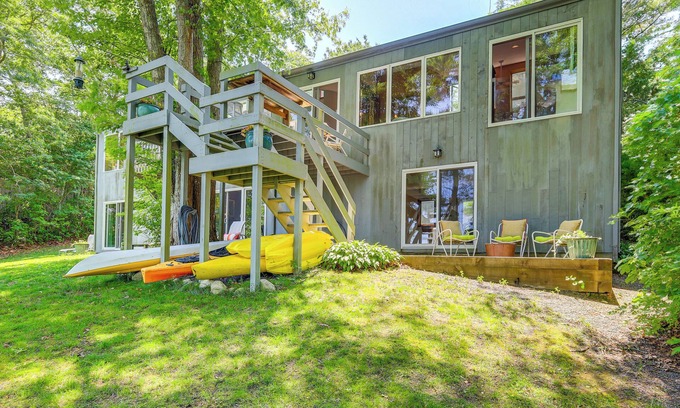 Cataumet House | Pocasset River Access: Spacious Getaway w/Views!