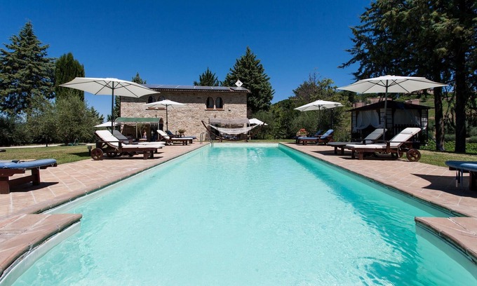 Ramazzano House | Podere Caldaruccio La Pineta for 18 people