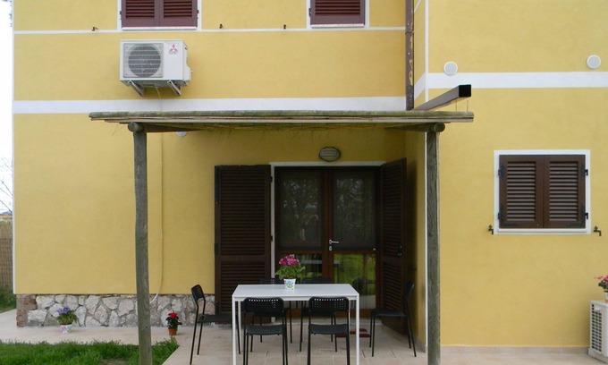 Grosseto Apartment | Podere Corte Alle Rose - Yellow Apartment