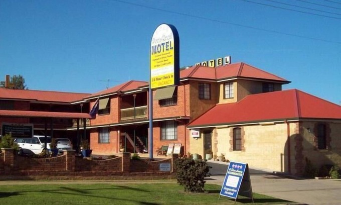 Gundagai Hotel | Poets Recall Motel