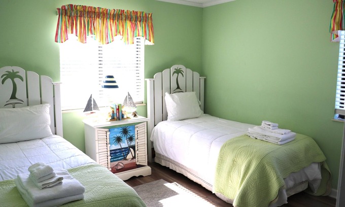 Emerald Isle Condo | Point Emerald Villas B101 - Oceanside condo in Emerald Isle