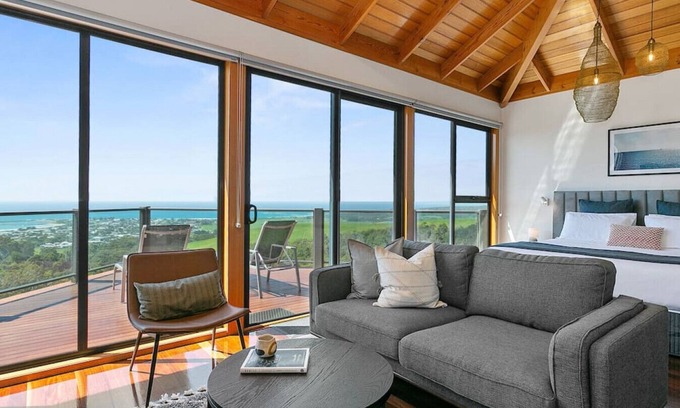 Apollo Bay Villa | Point of View Villa 2 of 5 - Luxury for Couples