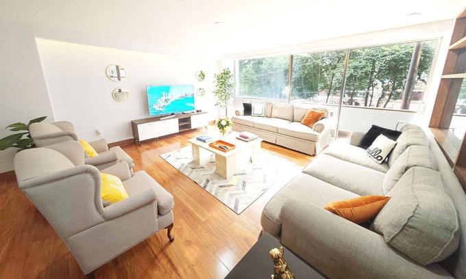 Miguel Hidalgo Condo | Polanco Museums & Shopping - 4BR y 3.5 BT