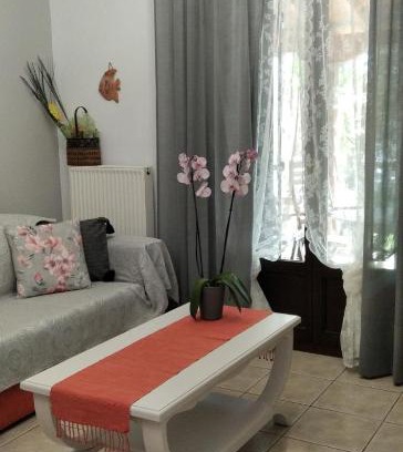 Koropi House | Poly's Sea Side House