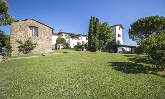 Figline e Incisa Valdarno House | POMEGRANATE DELICIOUS LOFT IN COLONIAL COMPLEX