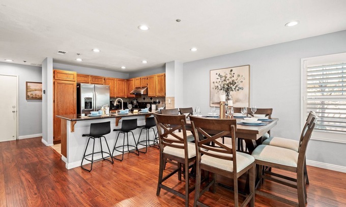 San Bernardino County House | Pomona College/3BD/2.5BA/6Beds