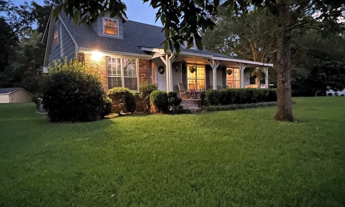 Auburn - Opelika Cottage | Pond House on the Plains, Auburn, Firetruck rides