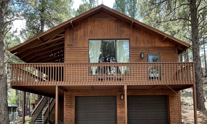 Kachina Village Cabin | Ponderosa Moon - Cabin in the pines. Spacious home w/Game room & EV Charger